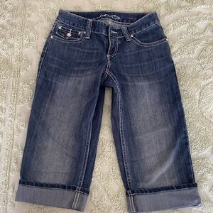 INC DENIM CAPRIS CURVY FIT SIZE 2
